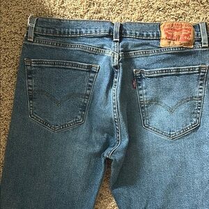 Levi's 505 32x30 Classic Blue Jeans with Signature Stitching